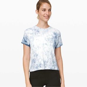 Cropped Train To Be short sleeve Lululemon workout top
